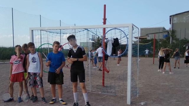 Спортивные площадки, поле для баскетбола, футбола, тенниса в детском лагере - "Арт-Фест Одесса" смотреть онлайн
