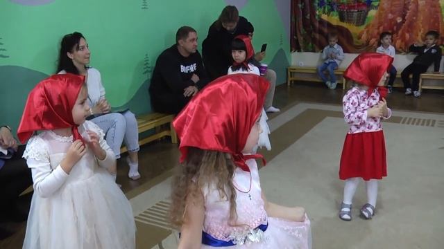 Осенний утренник в детском саду - 2-я ср. гр. - 01.11.2022 смотреть онлайн