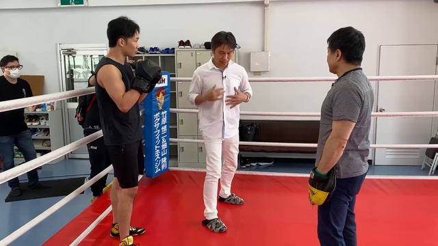 元世界チャンピオンのレジェンド３人からボクシングを教わった смотреть онлайн