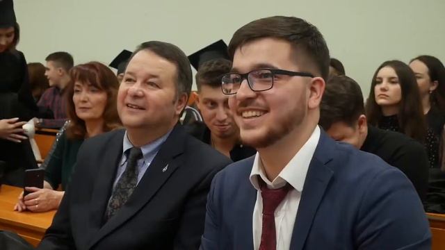 Институт права, зур рәхмәт! Мы идем дальше... смотреть онлайн
