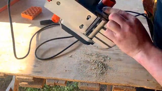 Как проводить обслуживание и хранение электрорубанка смотреть онлайн