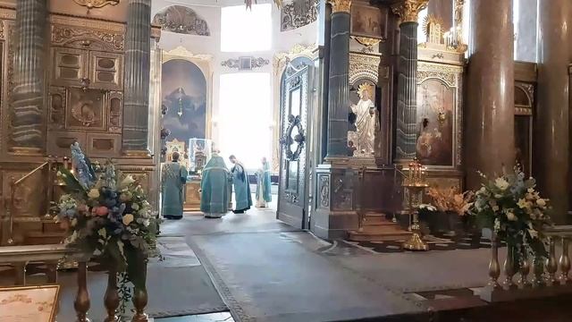 Божественная литургия в Казанском кафедральном соборе в праздник Успения Пресвятой Богородицы смотреть онлайн