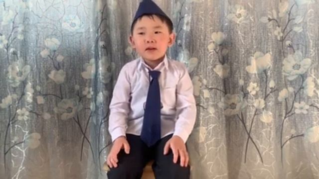 Эрдынеев Абида, 3 года МАДОУ "Радуга". Ц-Д.Дондокова "Эхэ ором" смотреть онлайн