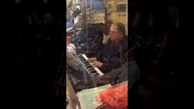 Космический шансон в подвале у Дяди Лёши смотреть онлайн