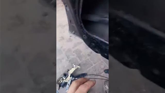 Тойота "королла" вот так выглядит замок водительской двери. смотреть онлайн