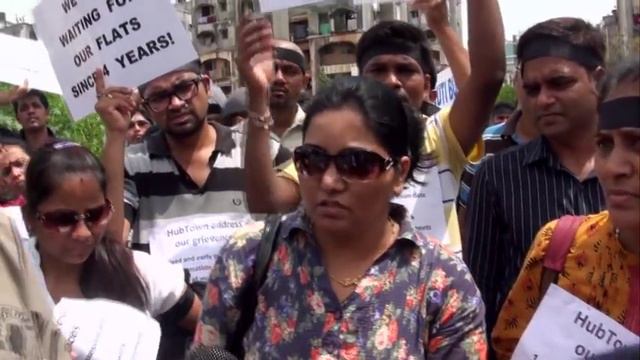 Peace Protest Of The Buyers Of Flats At Hubtown Gardenia (Mira Road East) On 29th September 2013