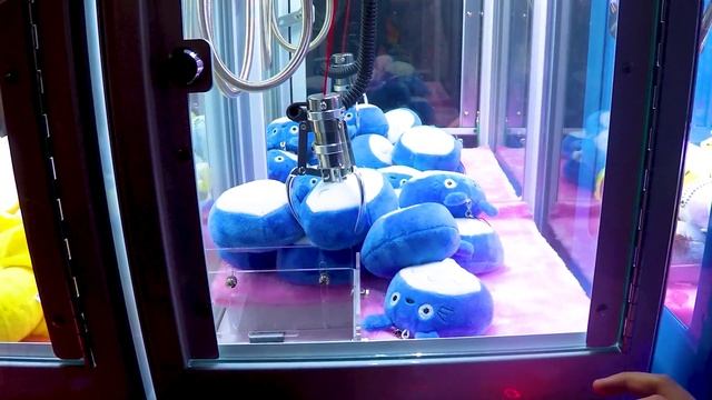 Arcade Claw Machine Crane Game Prize WIN Strategies! смотреть онлайн