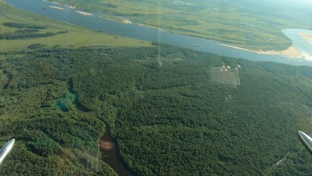 Ту-134. Заход и посадка в Нижнем Новгороде из штурманской кабины #НижнийНовгород #Ту134 смотреть онлайн
