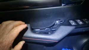 Разбор обшики двери Toyota hilux 8