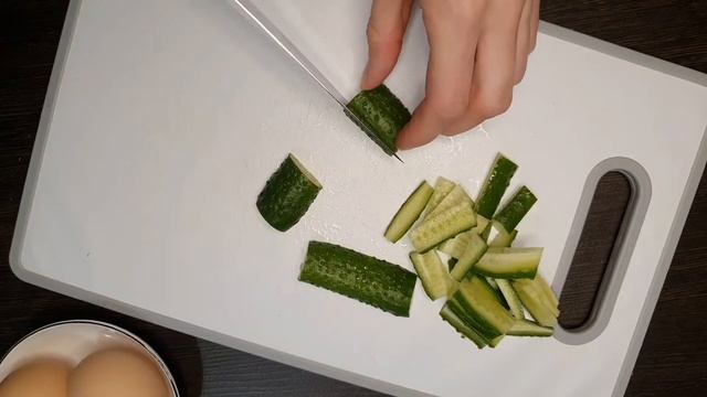 Салат с кальмарами. Пошаговый рецепт смотреть онлайн