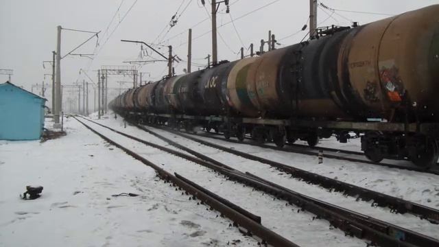 ВЛ80К-632 с грузовым поездом смотреть онлайн