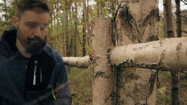 Строительство самодельного стола в лесу. Поход и отдых на природе. смотреть онлайн