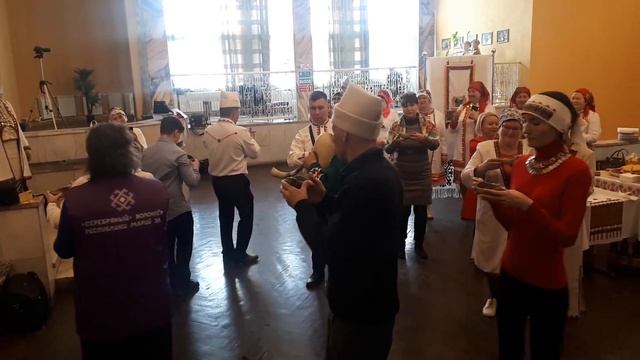 Обрядовый танец с 12 ковшами на Марийском празднике - Кугече. 4 группа. смотреть онлайн