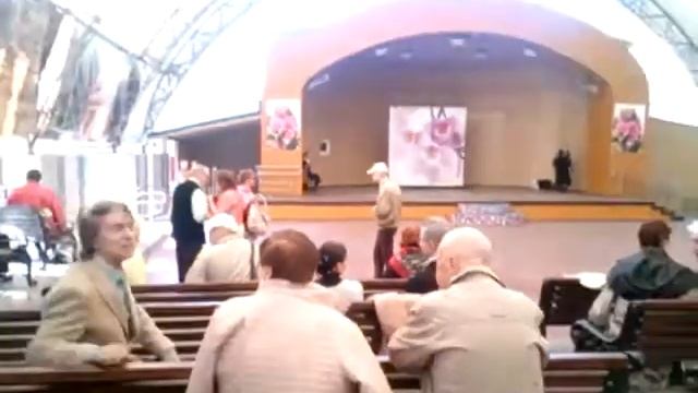 Открыта танцевальная веранда Екатерининского парка смотреть онлайн