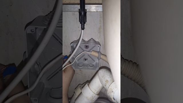 Диспоузер. Измельчитель бытовых отходов. Замена пневмореле. смотреть онлайн