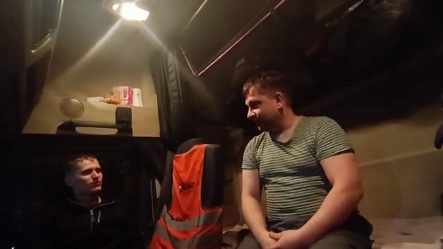 Без опыта на фуру. Принял мерс и в путь. смотреть онлайн