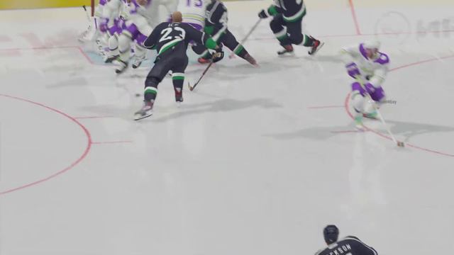 SMASHED INTO GOALIE - NHL21 PS5 смотреть онлайн