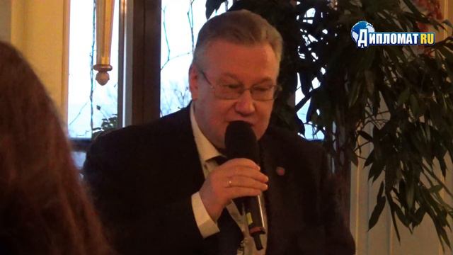 Сергей Мовчан: «Петербург по праву является фармакологической столицей России» смотреть онлайн