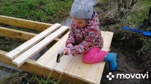 Мостик через канаву на даче своими руками.