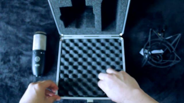 Unboxing and Quick Review of the AKG P220 смотреть онлайн