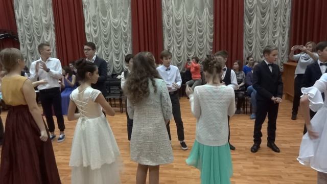 Гимназия №1554 Пушкинский бал 5-А класс смотреть онлайн