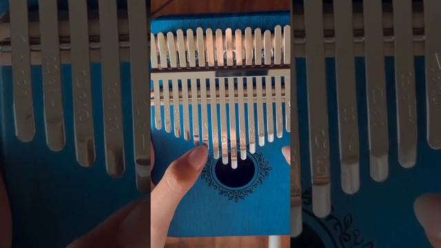 Учусь играть на калимбе, как вам? смотреть онлайн