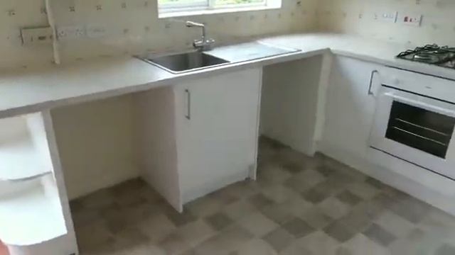 Aura Matt White Kitchen in Ledbury смотреть онлайн