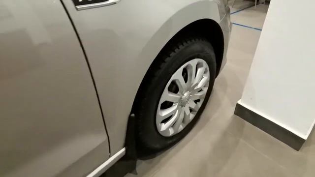 VOLKSWAGEN POLO смотреть онлайн