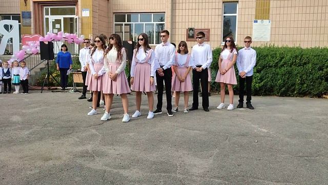 Флешмоб на 1 вересня 11 клас смотреть онлайн