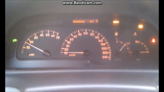 Renault laguna 00 Cold start. смотреть онлайн