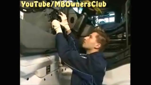 Mercedes-Benz Actros - How to remove / install the door module with defective control unit смотреть онлайн