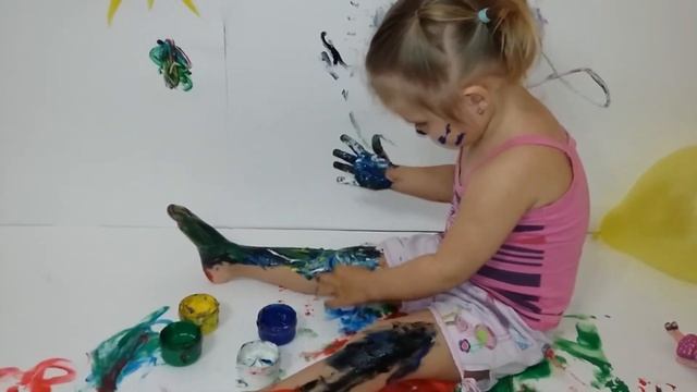 РИСУЕМ пальчиковыми красками ДЕТСКАЯ ФАНТАЗИЯ смотреть онлайн