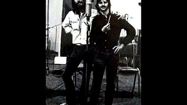 Here Comes the Sun - Lost Guitar Solo Restored - The Beatles смотреть онлайн