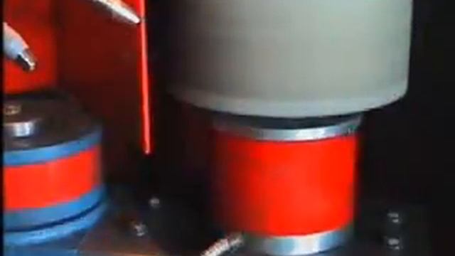 Работа полуавтоматического шлифовального станка Herzog HTS 2000 смотреть онлайн