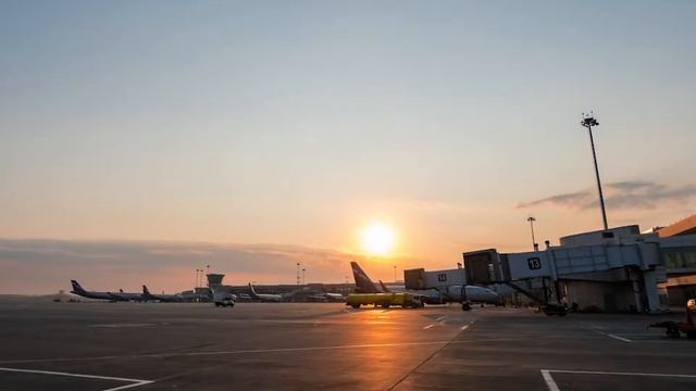 Sheremetyevo Airport TimeLapse (13 Gate) смотреть онлайн