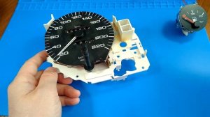 Audi 80. Как правильно снять стрелку VDO приборной панели.