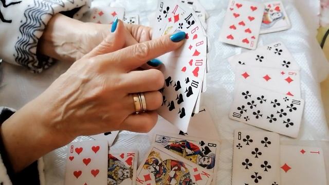 Гадание На соперницу! Что в жизни ♦️дамы⁉️ смотреть онлайн