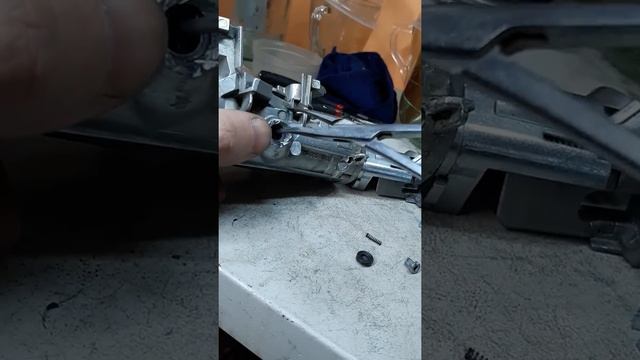 Как разобрать замок зажигания на шкоде актавия а5 и фольцваген, а тагже поченить и дороботать. смотреть онлайн