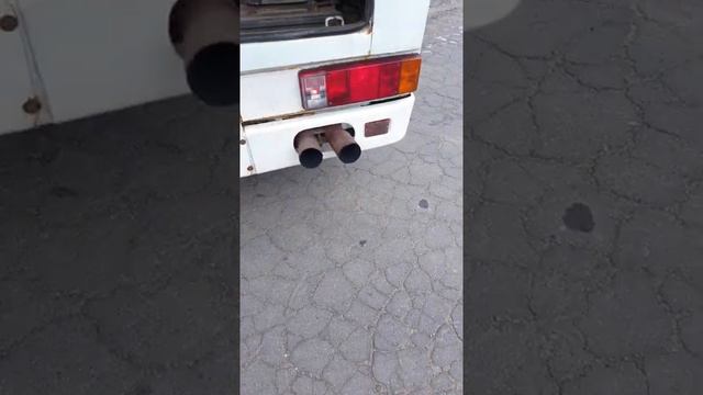 Мерседес о 303