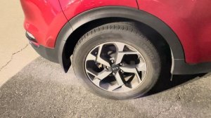 ✅  Kumho Crugen Premium KL33 All-Season Tire - 235_60R18 103H ?