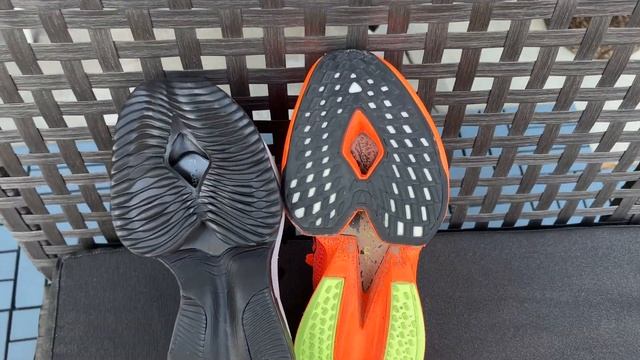 Сравнение Nike Air Zoom Alphafly Next % и Nike Air Zoom Alphafly Next % 2 смотреть онлайн
