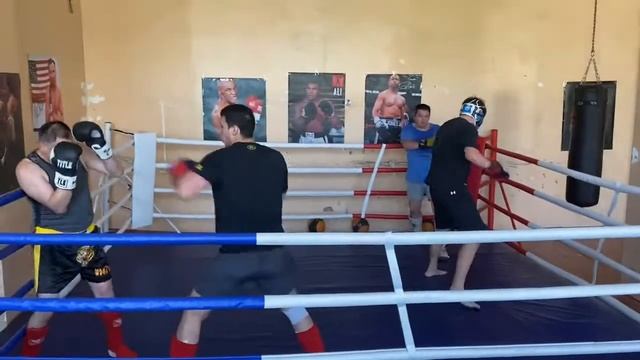 Бокс Кикбоксинг видео спарринг... смотреть онлайн