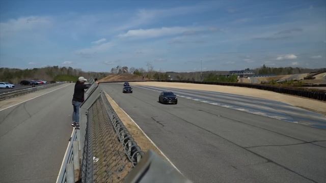 PILOTO PRO CONTRA PILOTO CALLEJERO con HYUNDAI en TIME ATTACK!! | Dani Clos смотреть онлайн