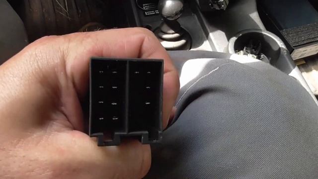 Установка 9 дюймовой магнитолы Teyes CC2 L plus на Ниву Легенда. Часть 1. смотреть онлайн