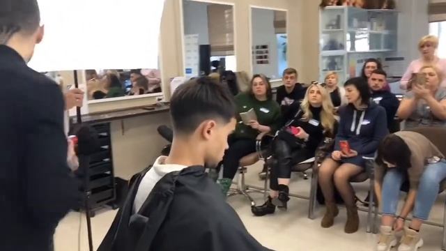 Авторский курс О. Гиренко "Инструмент Barber(a)&Fade" смотреть онлайн