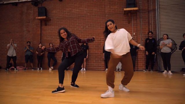 AAP KA AANA #BollyFunk Dance Video | Shivani Bhagwan And Chaya Kumar Choreography