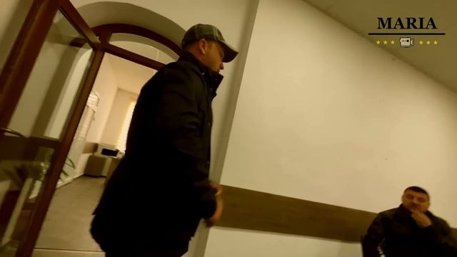 La Primăria Zărnești, Jud. Brașov, Primarul în loc să ne răspundă, a fugit de noi! (prima parte) смотреть онлайн