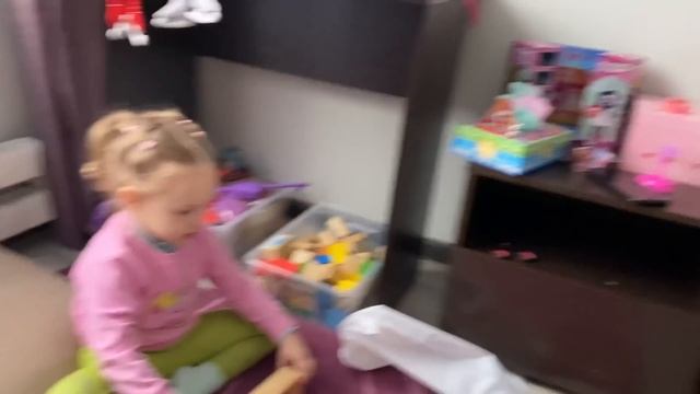 Фигурное катание! Мирослава на раскатке! Василиса учит новые прыжки! Заминка с новыми элементами! смотреть онлайн