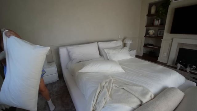 Deep Cleaning My House + Organizing the Glam Room! смотреть онлайн