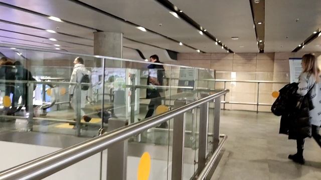 Аэропорт Пулково, выход из самолёта #пулково #аэропорт #санктпетербург #путешествия #россия смотреть онлайн